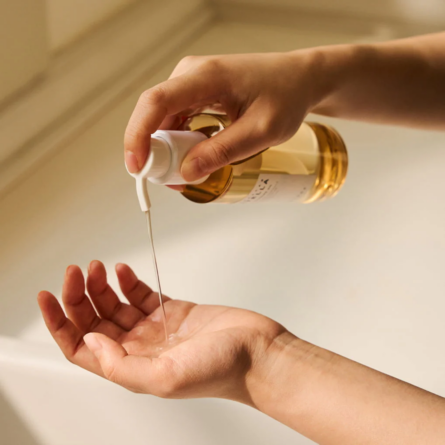 SKIN1004 Madagascar Centella Light Cleansing Oil - 200ml